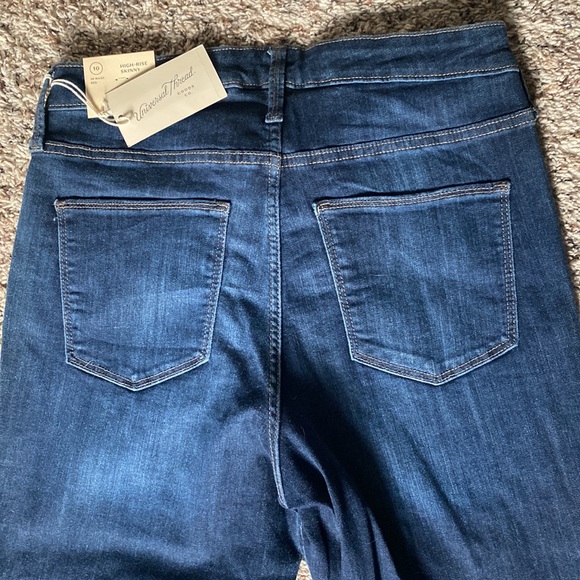 Brand new Universal Thread Jeans - Picture 4 of 5